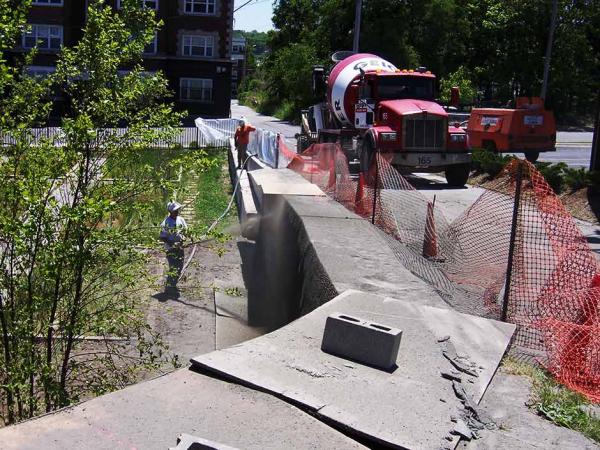 Crew using Dry Process Gunite